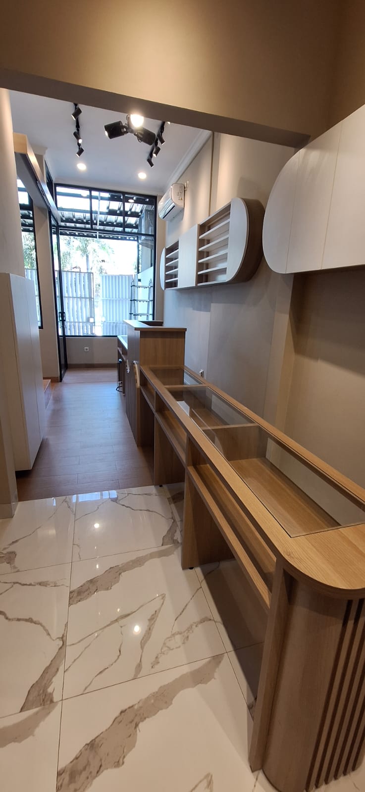 Renovasi Interior & Fit-Out Nail Salon — 4